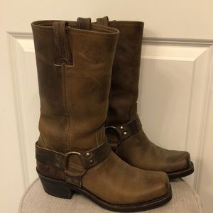 Frye Harness 12R sz 7